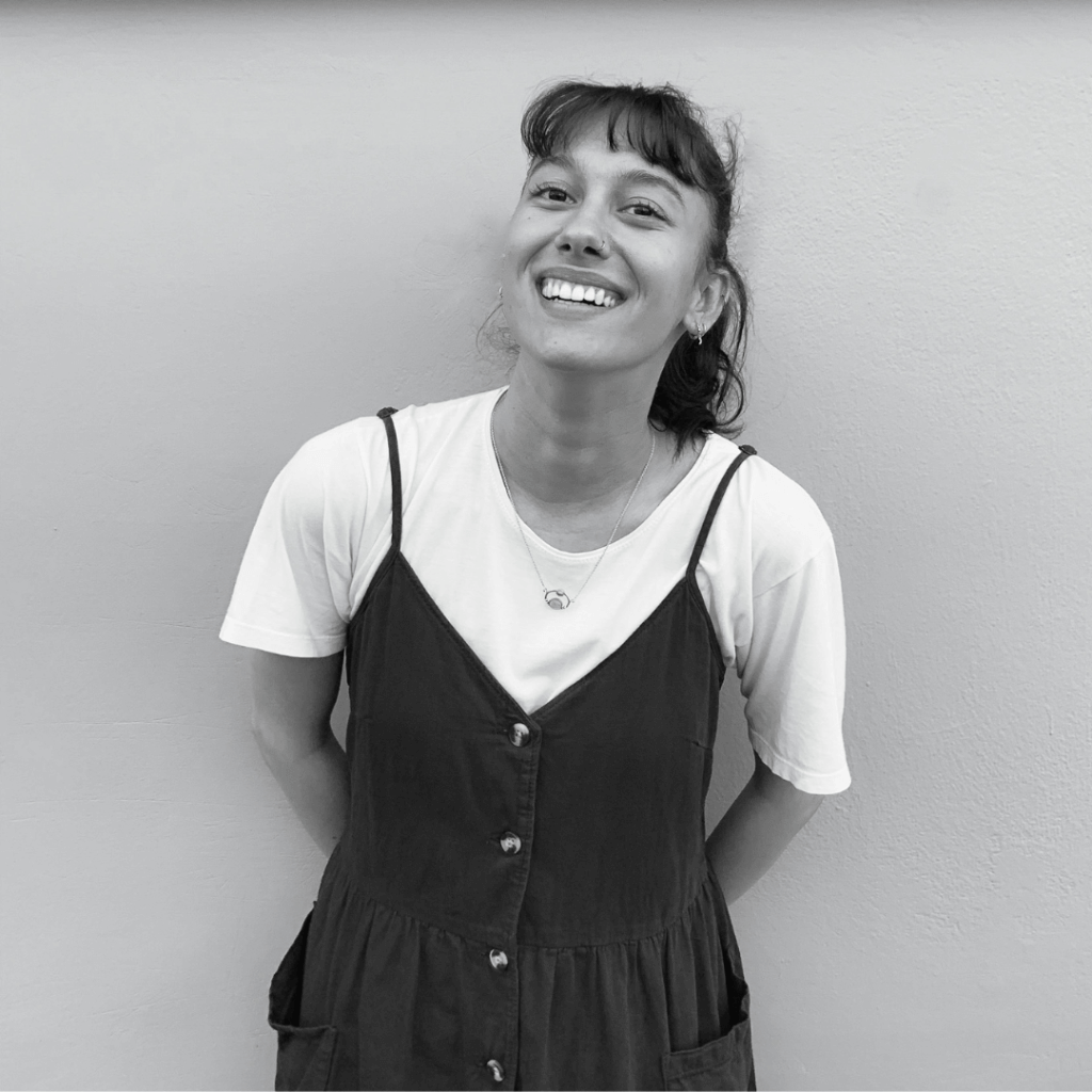 Dilay Bayraktaroglu Justdiggit