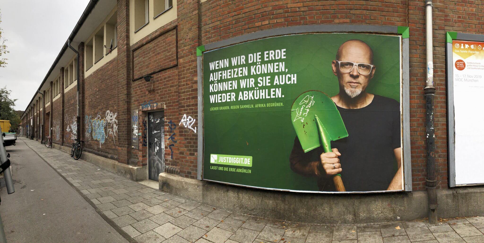 0_header_Germany_Work_What we do_Justdiggit_campaign_OOH_Germany_Munich_2020_road_billboard_Ad 2_2019