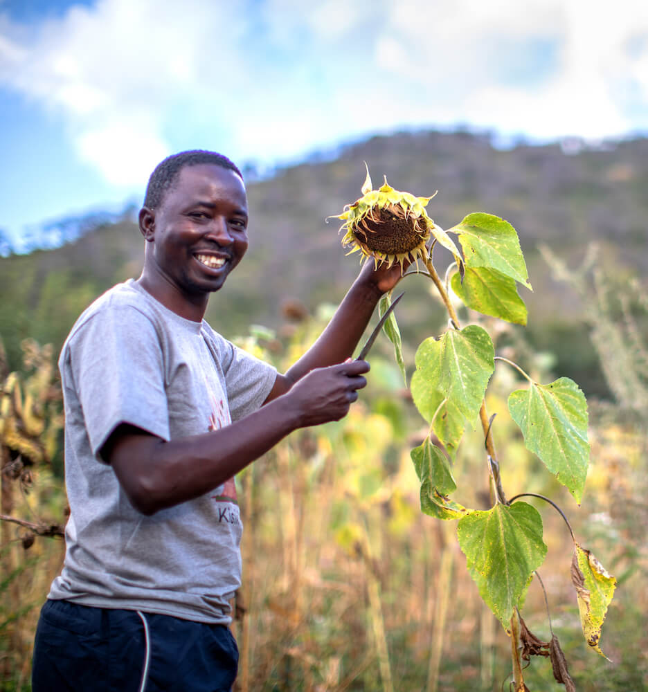 farmer tanzania kisiki hai