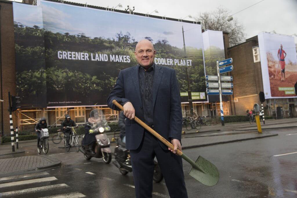 andre kuipers out of home