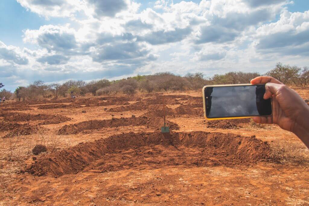 Taking a picture of the bund