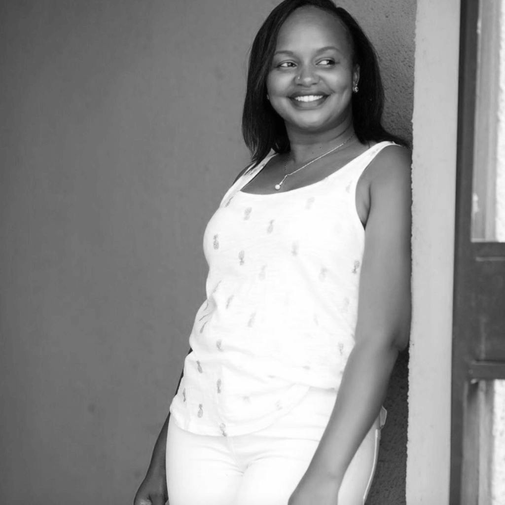 Phyllis Ndiinu Justdiggit team